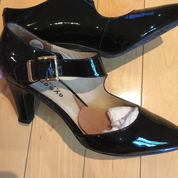 Patent leather ultra comfy heel - Picture 10 of 14